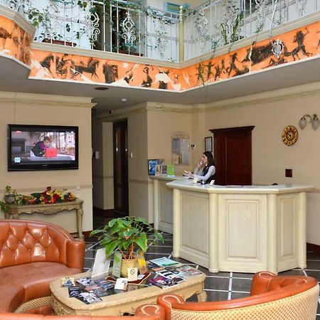 Atrium Hotel Iwano-Frankiwsk Zewnętrze zdjęcie
