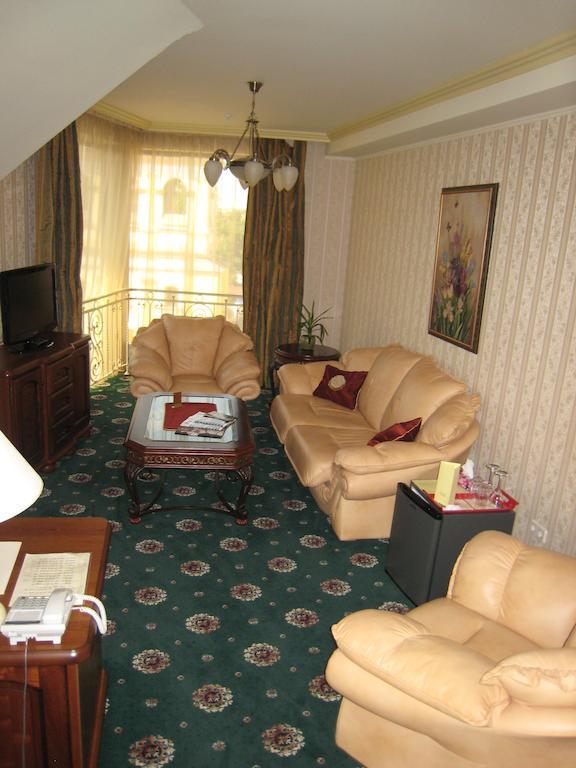 Atrium Hotel Iwano-Frankiwsk Pokój zdjęcie