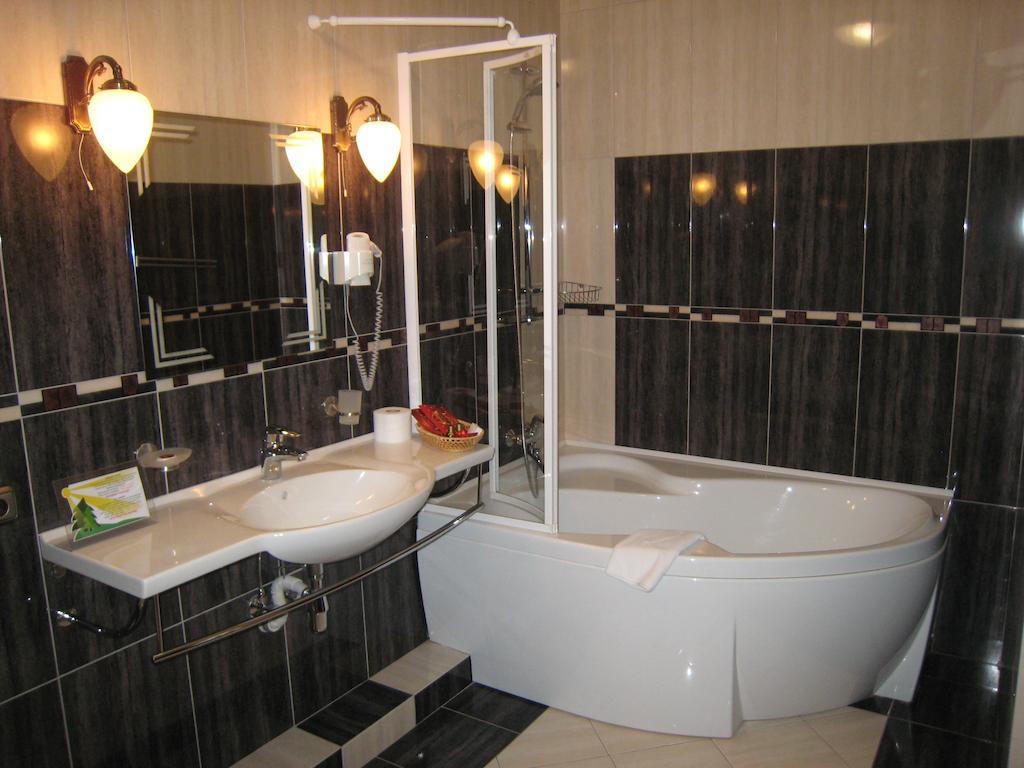 Atrium Hotel Iwano-Frankiwsk Pokój zdjęcie
