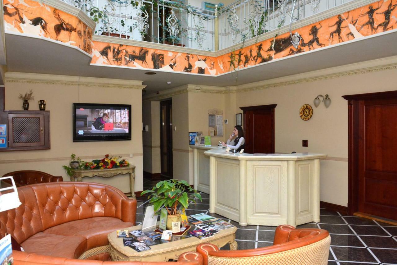 Atrium Hotel Iwano-Frankiwsk Zewnętrze zdjęcie